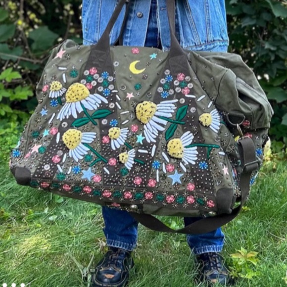 Free People X The Falls Tufted Daisy” Oversized Aviator Margueritte Week… - Picture 7 of 15